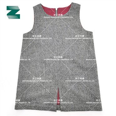 बच्चों के लिए फ्रंट बॉटम ओपन स्लिट वाली पोशाक